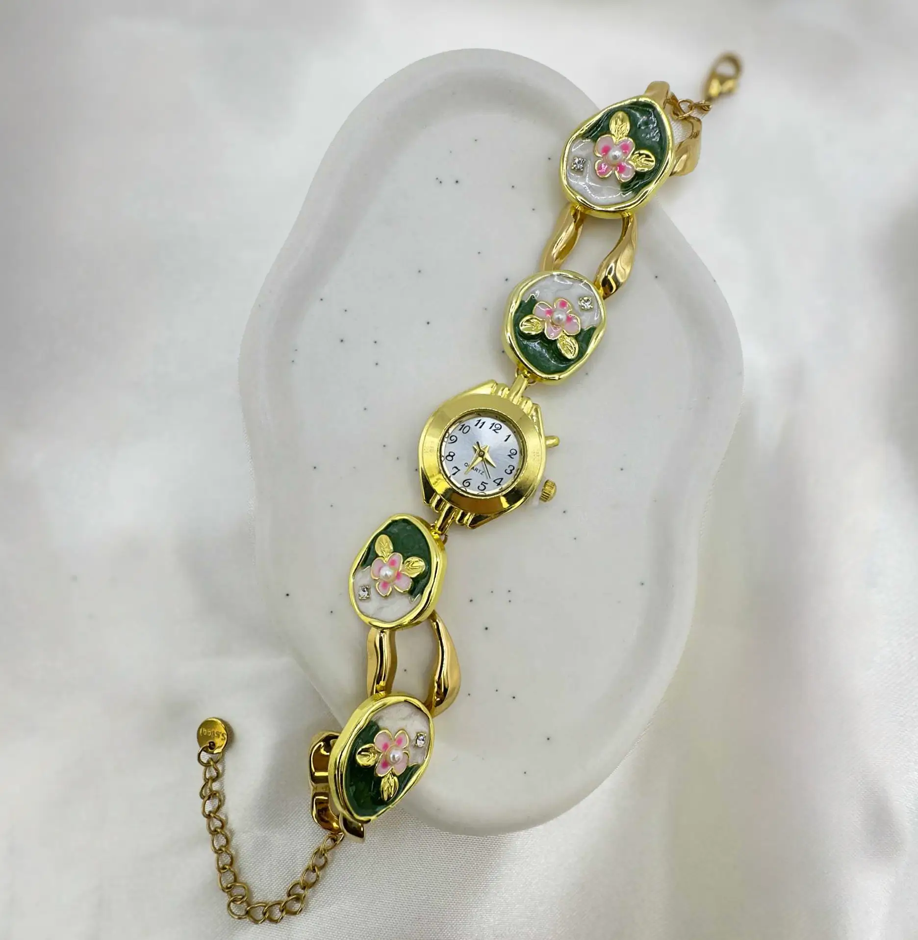 Montre Bracelet Rose Retro