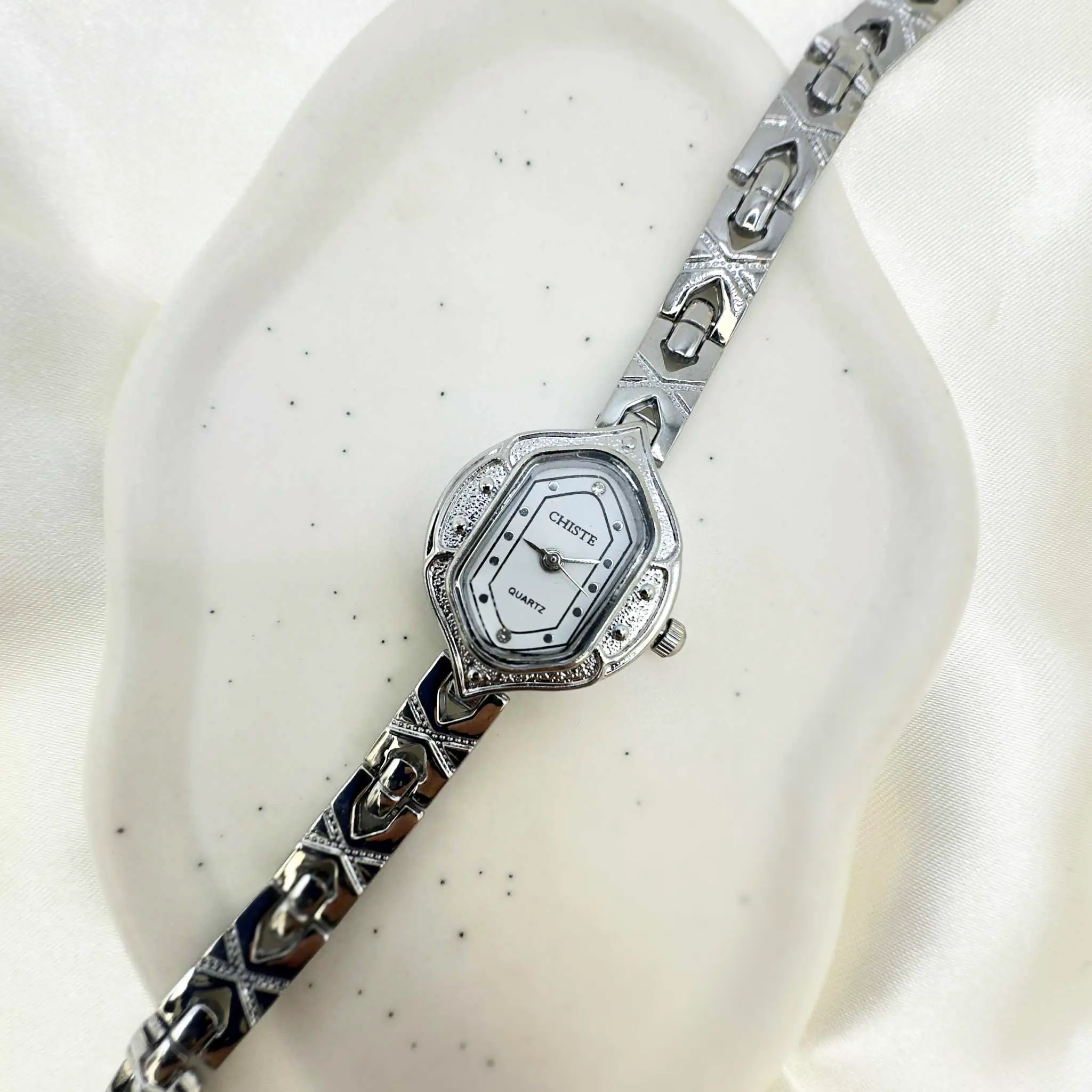 Montre Vintage Lumière Argentée