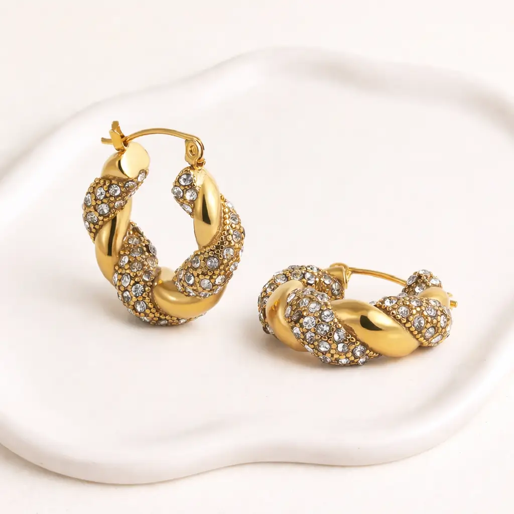 Boucles d’Oreilles Créoles Strasses